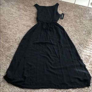 Sleeveless Pleated Maxi Dress